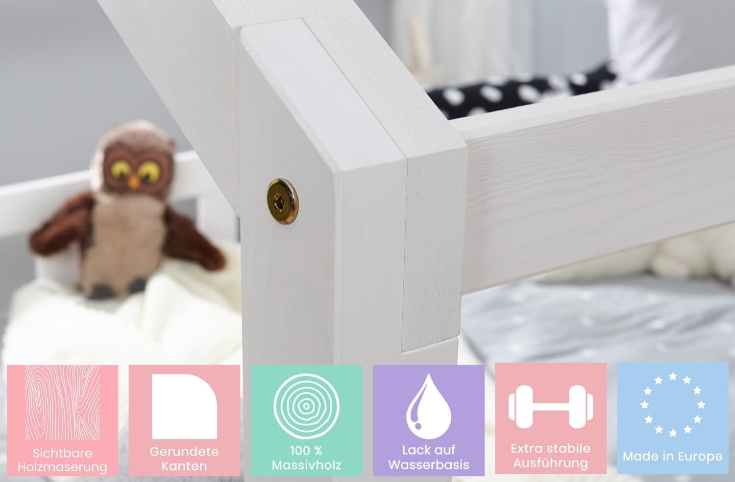 TiCAA Kinderbett Hausbett Kay 90x200 cm, 100x200 cm, 120x200 cm, 140x200 für Jungen & Mädchen, inkl. Rolllattenrost, Rausfallschutz variabel, Montessori Bett weiß aus Kiefer Massivholz