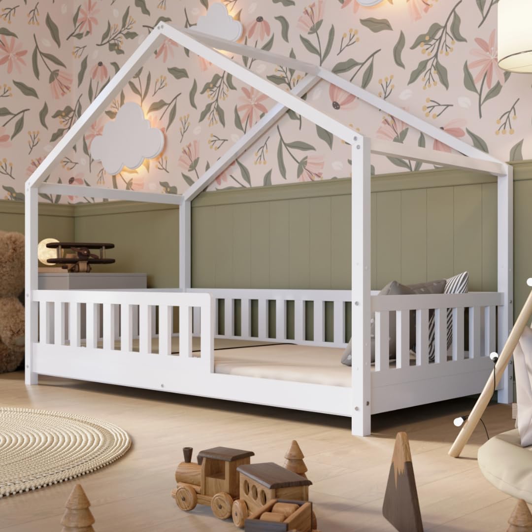 Hausbett mit Schubladen 140x200 cm – Kinderbett aus Naturholz mit Rausfallschutz – Montessori Bodenbett mit zusätzlichen Stauraum und und Abnehmbarer Barriere - Crazy House