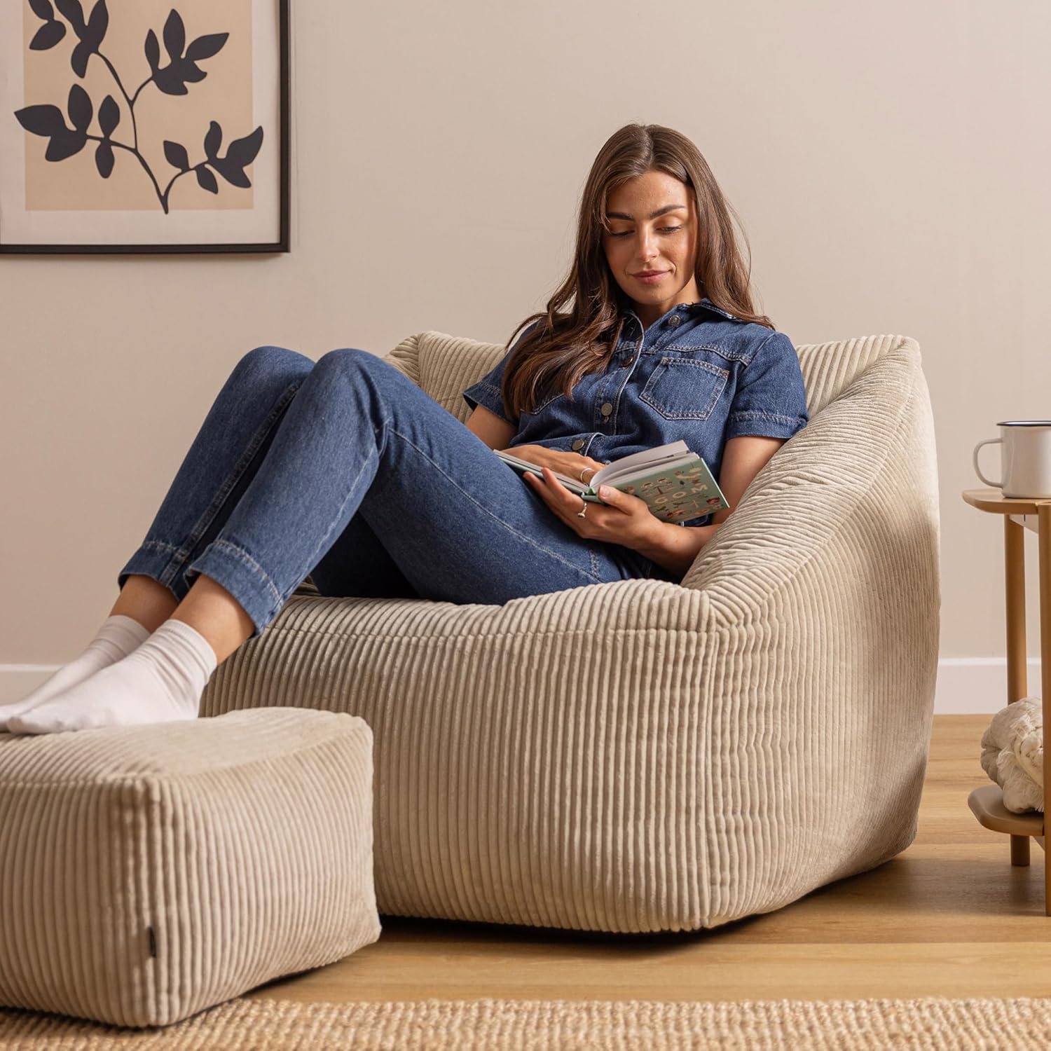 Icon Natalia Sitzsack Sessel mit Hocker für Erwachsene, Beige, Flauschiger Cord Stoff, Riesen Sitzsack Cord mit Füllung, Bean Bag Chair, Bequemer Sessel Wohnzimmer, Lounge, Schlafzimmer, Büro